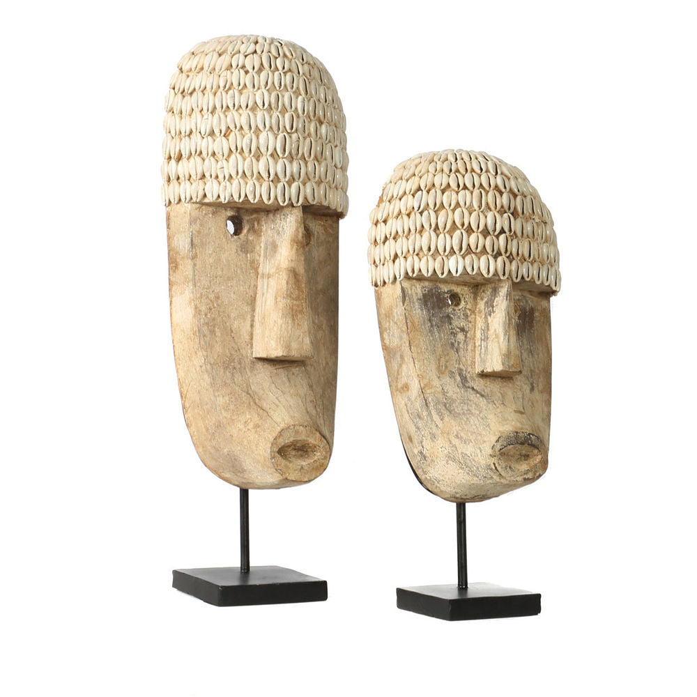 Bazar Bizarre The Cowrie Mask a pie-Mediano